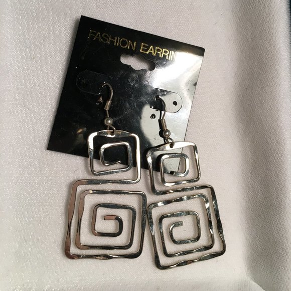 Fashion Silver Earrings - Picture 1 of 3